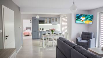 Apartment, 2 Bedrooms | Individually decorated, individually furnished, desk, iron/ironing board