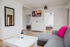 Appartement, 2 chambres | Décoration personnalisée, ameublement personnalisé, bureau