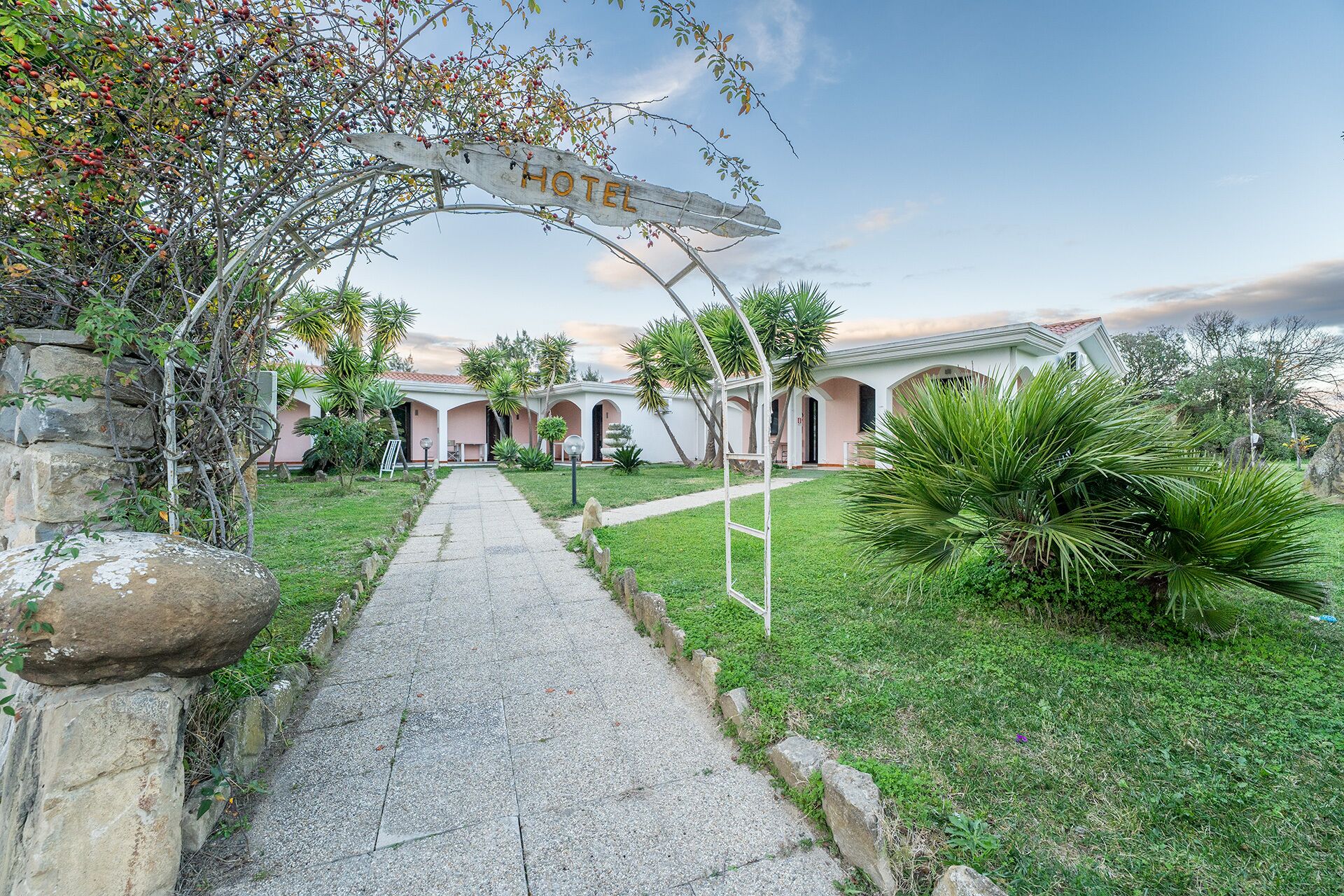 المنشأة من الخارج