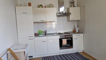 Apartment, Gartenblick | Eigene Küche | Großer Kühlschrank, Mikrowelle, Ofen, Herdplatte