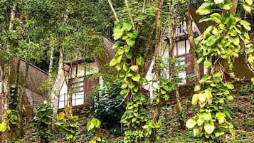 1 bedroom, individually furnished, bed sheets