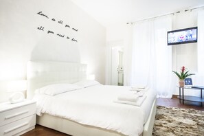 Studio (Venezia II) | Individually furnished, desk, iron/ironing board, cribs/infant beds - Hemeras Boutique House Aparthotel Corso Venezia (Milan)