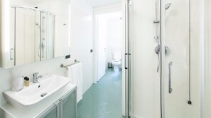 Studio (Venezia II) | Bathroom