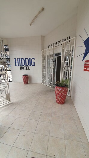 Property entrance - Hiddig Hotel (Garissa)