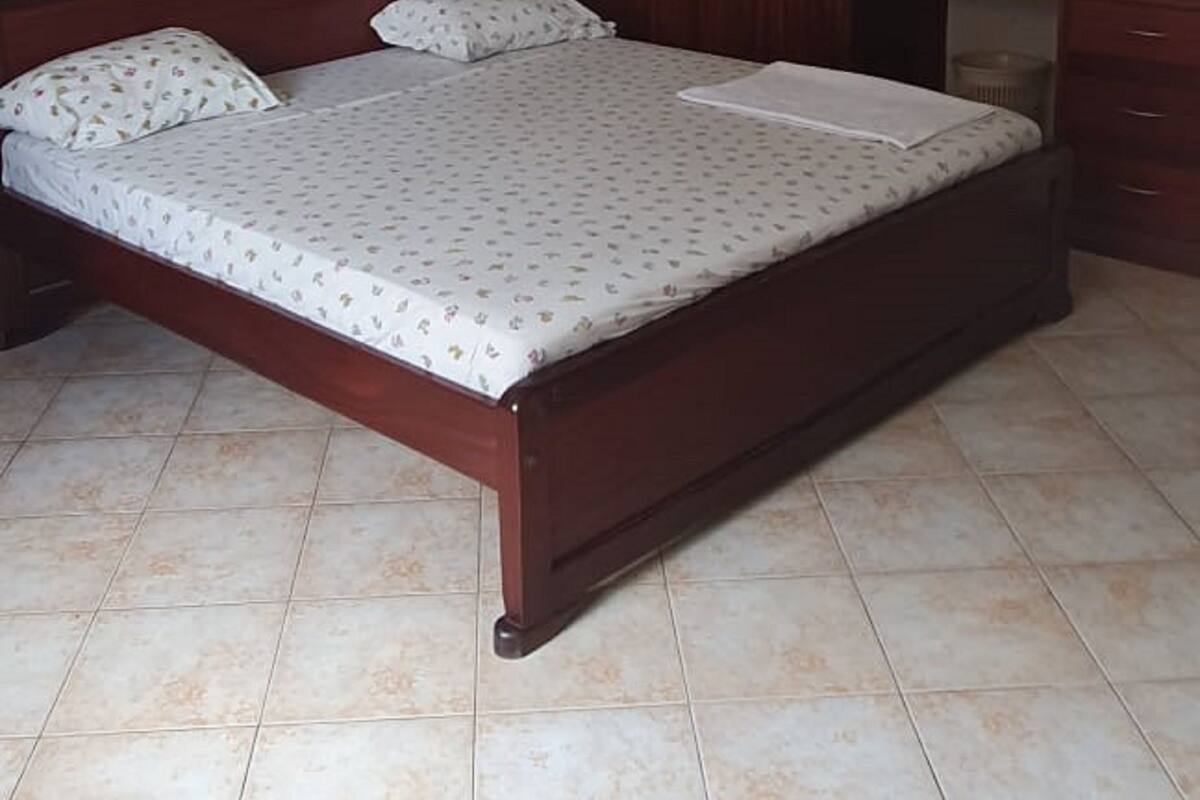 Standard Double Room | Desk, WiFi (free), bed sheets