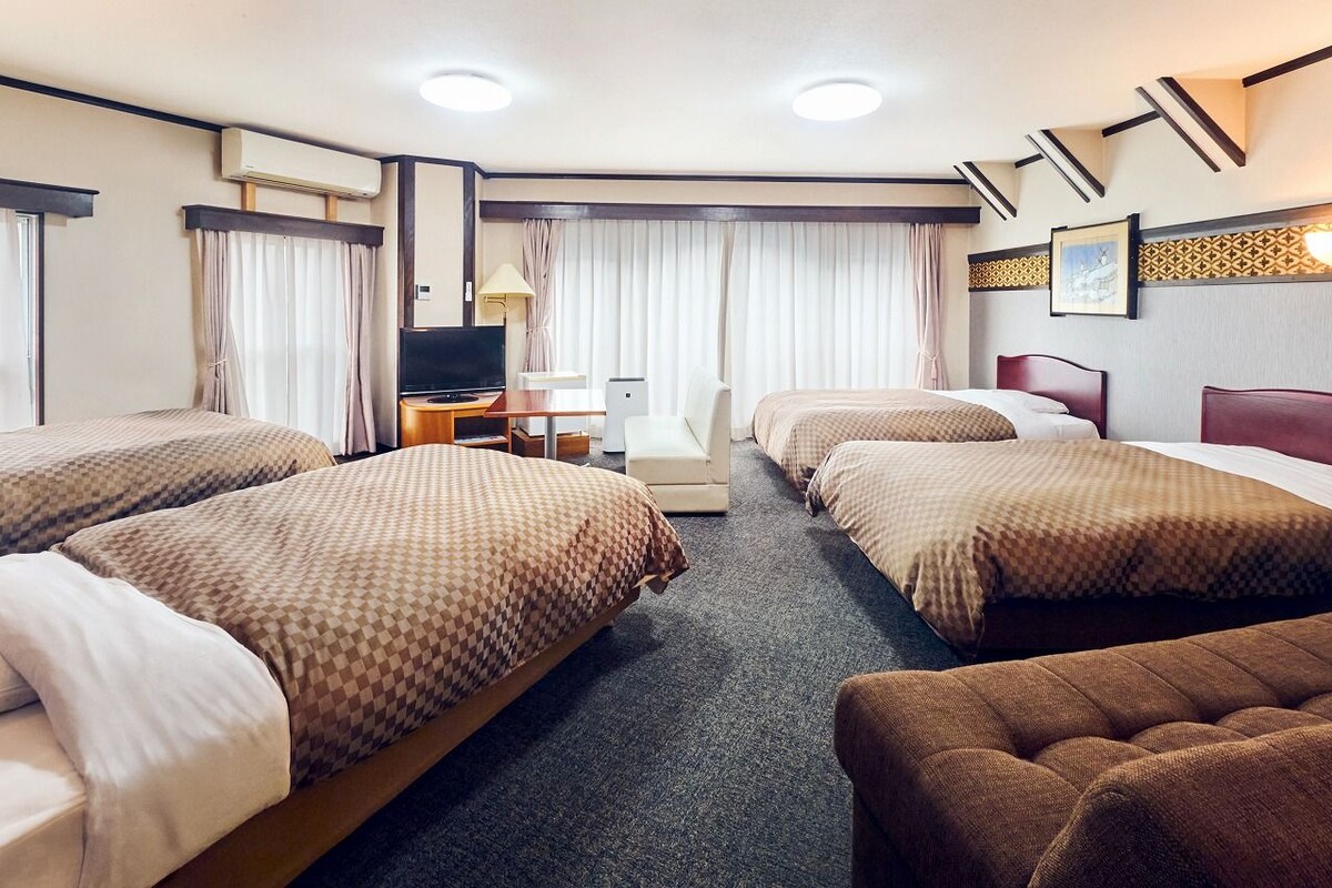 Quad Room, Non-smoking, 4-Bedroom