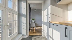 Studio (31/32/8 Ogarna) | Bếp riêng | Tủ lạnh, bếp nấu, dụng cụ pha espresso, ấm điện 