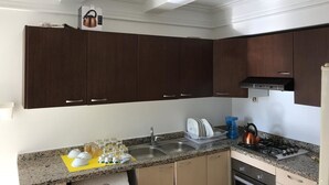 Apartment, 2 Bedrooms | Private kitchen - Appartement Zanouba (Casablanca)