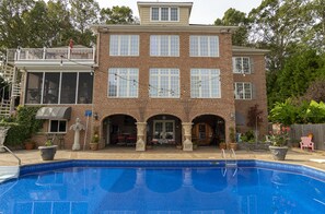 Seasonal outdoor pool, open 9:00 AM to 11:00 PM, pool umbrellas - The Lakeside Resort (Zebulon)