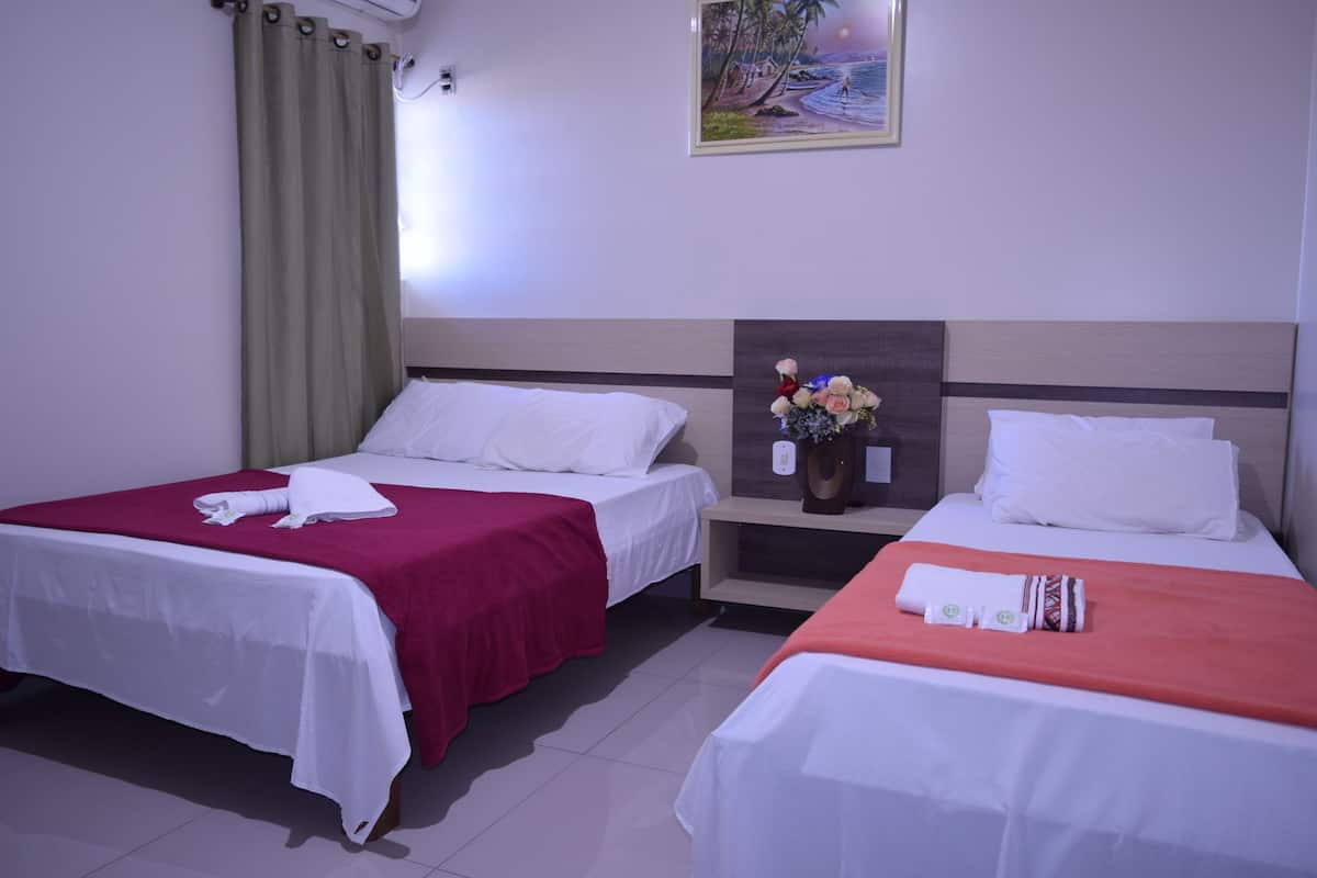 Minibar, cortinas blackout, wifi gratis y ropa de cama
