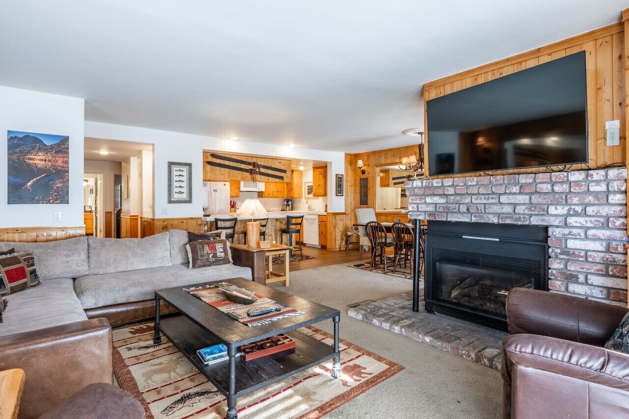 Flat-screen TV, fireplace