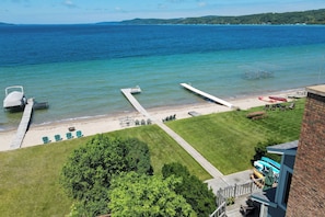 On the beach, sun-loungers, beach towels - On Crystal Lake, Newly Remodeled, Best Views & Location, Walk to town (Beulah)