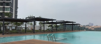 Serene Stay @ Cyberjaya with Netflix | Near KLIA