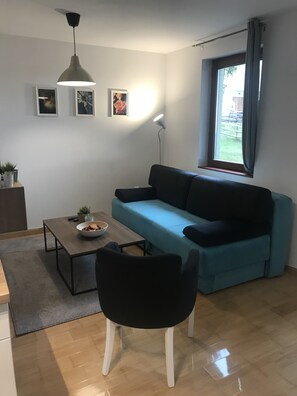 Apartment, Balcony | Living area