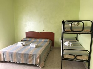 1 bedroom, in-room safe, bed sheets - Albergo gianella (Bellaria-Igea Marina)