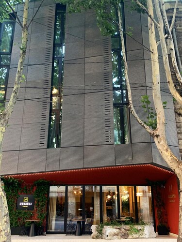Hotel Zemeli