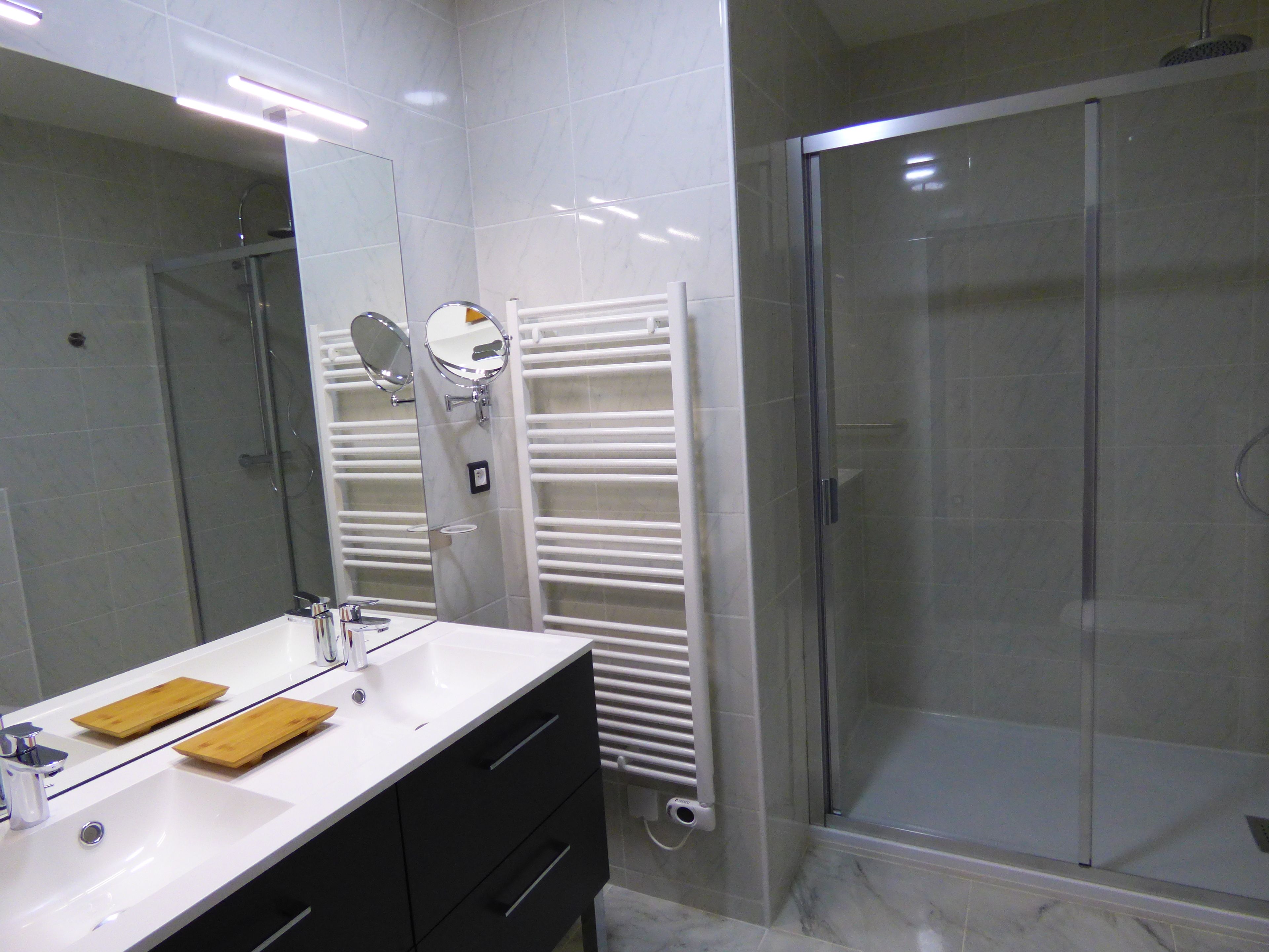 family room | bathroom | shower, free toiletries, hair dryer, towels