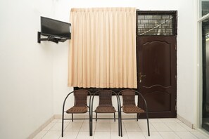 Lobby sitting area - OYO 485 Marcello Residence (Surabaya)