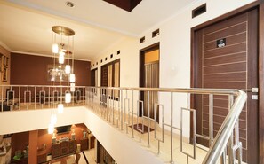 Interior - OYO 646 Kvinn Kostel (Depok)