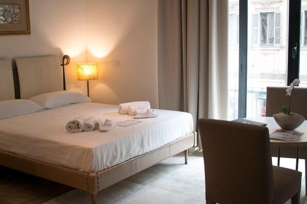 Studio (Emanuele I) | 1 bedroom, in-room safe, individually furnished, desk