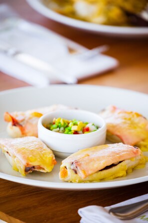 Daily cooked-to-order breakfast for a fee - RESTAURANTE MIRALTO (Mexico City)