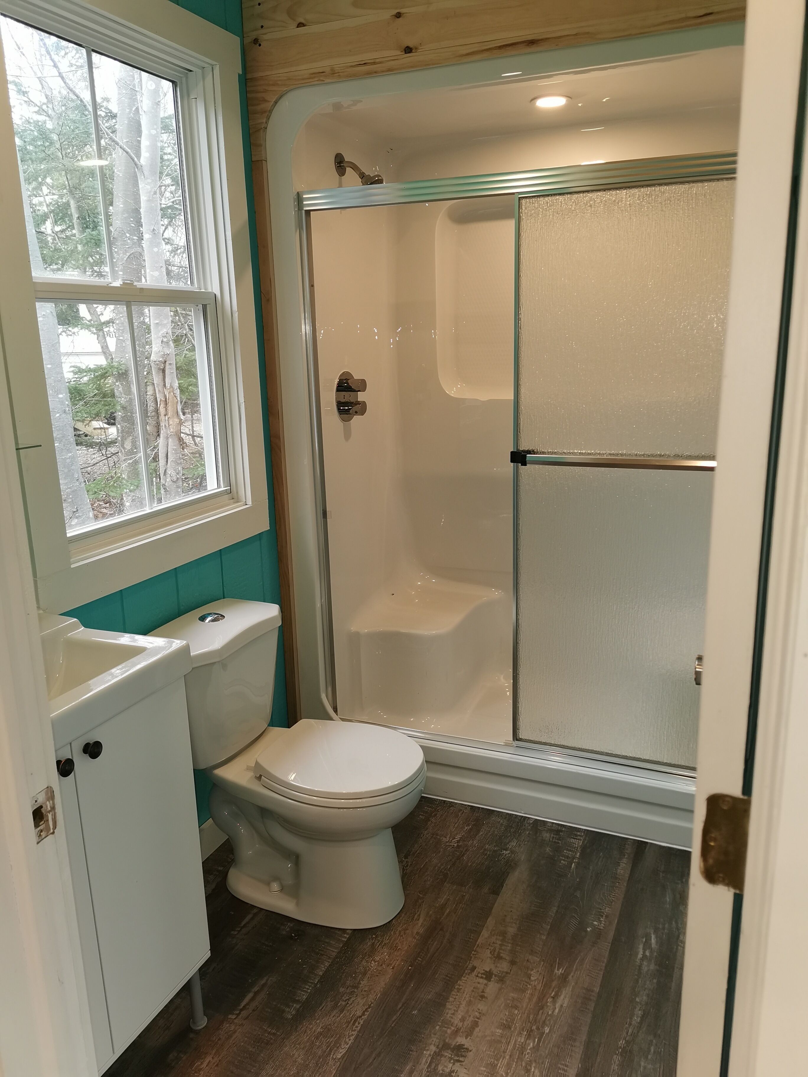 family cottage | bathroom | towels