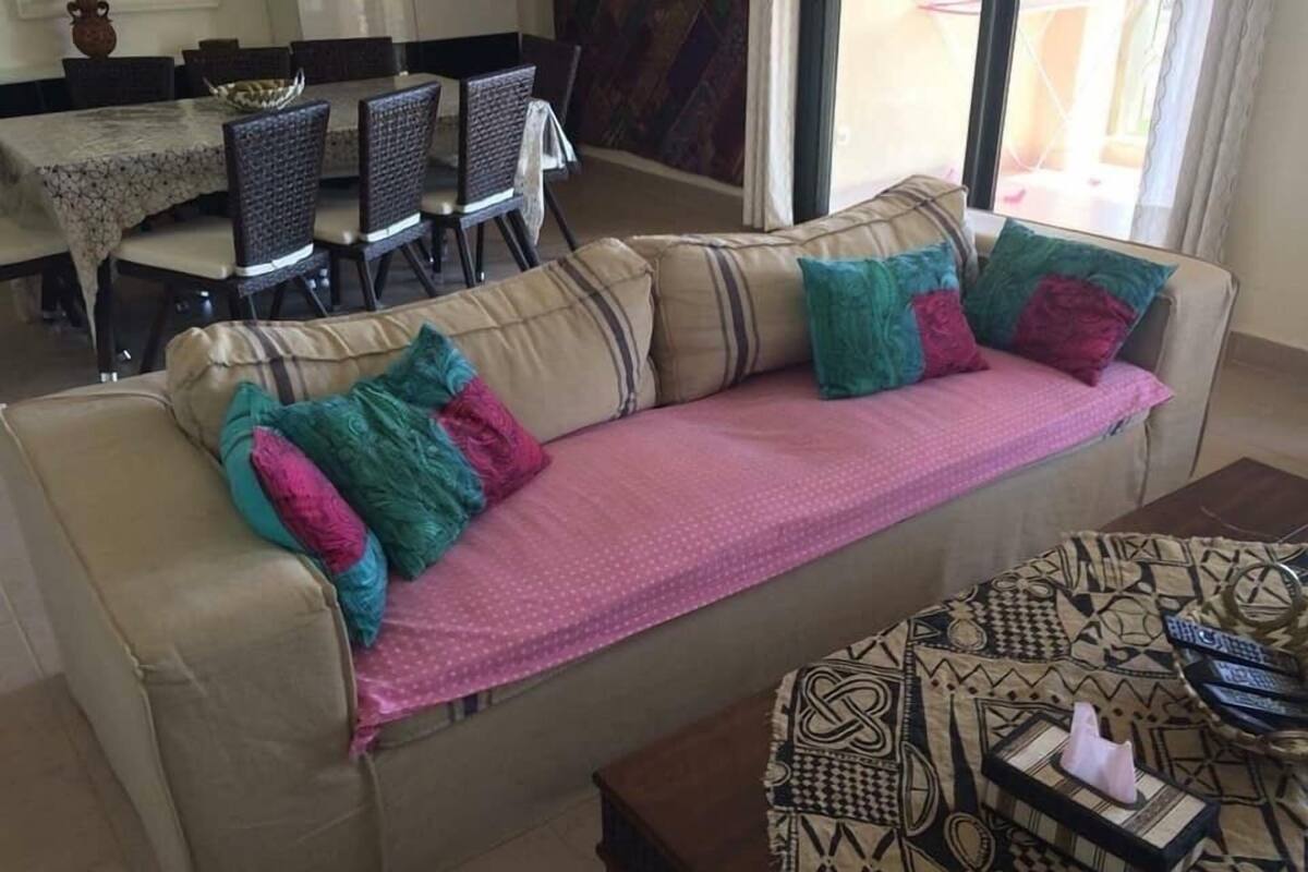 Family Apartment, 1 Bedroom | Living area