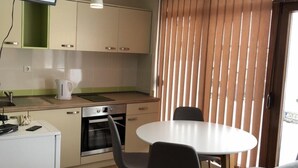 Appartement, op benedenverdieping (A2) | Dineren op de kamer