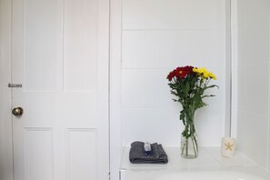 Apartment, 2 Bedrooms | Bathroom