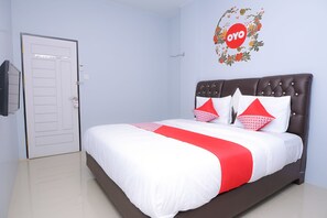 Standard Double Room, 1 Double Bed | Desk, blackout drapes, free WiFi, bed sheets - Collection O Banda Aceh near Masjid Raya Baiturrahman formerly Hotel Mulana (Banda Aceh)