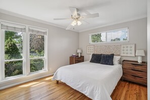 5 habitaciones, escritorio, tabla de planchar con plancha y wifi gratis 