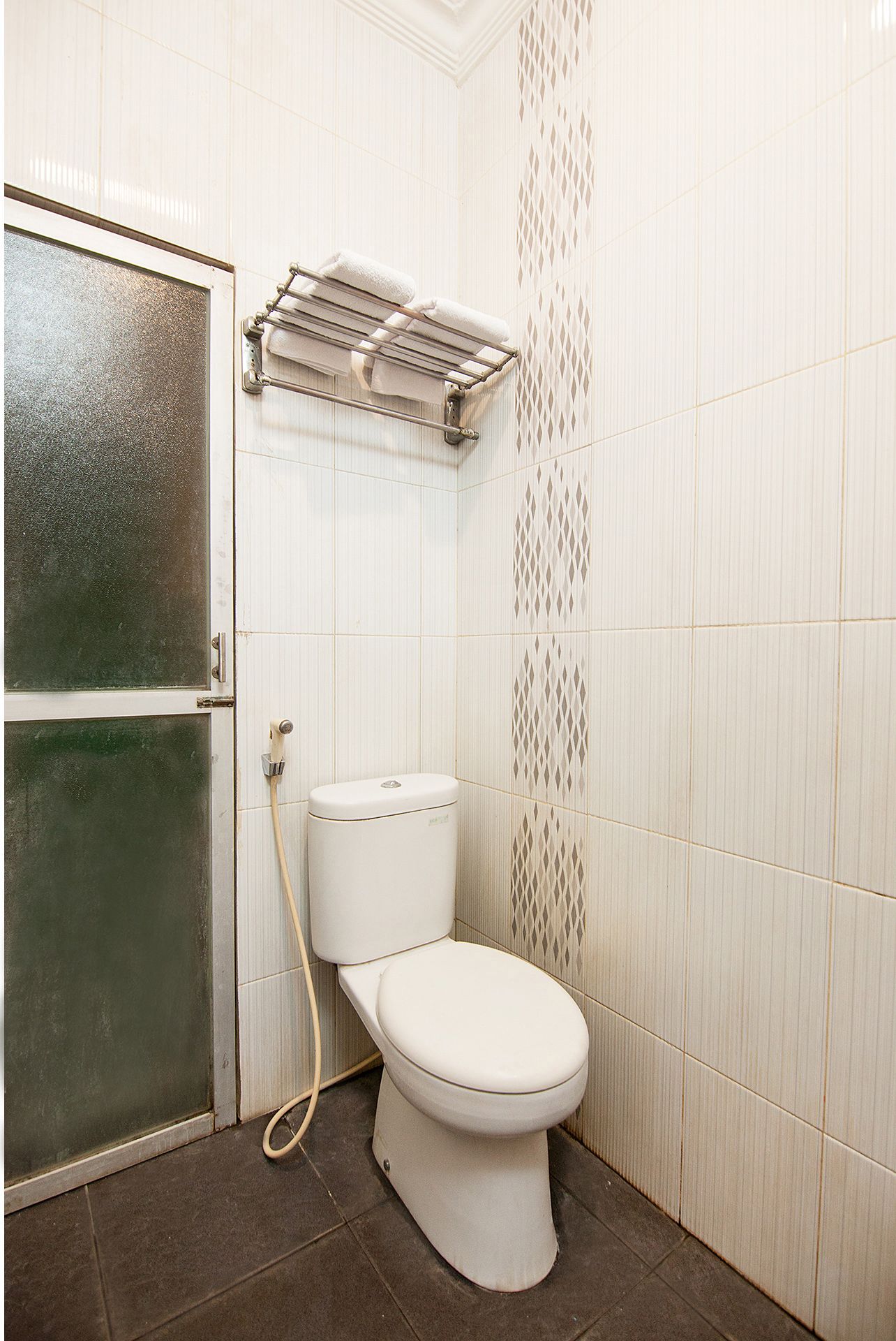 Kamar Double Deluks | Kamar mandi | Shower, pancuran hujan,  dan handuk