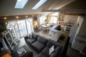 Smart-tv, videospil, dvd-afspiller, bøger