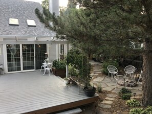 Terrace/patio - Bright & Cozy Cottage- Serene Artist’s Home (Lafayette)