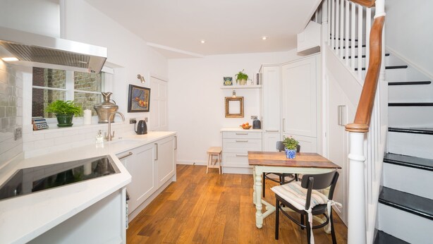 Villa, 1 Bedroom, Garden View | Private kitchen - The Gazebo (Kingston Upon Thames)