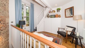 Lounge - The Gazebo (Kingston Upon Thames)