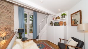 Lounge - The Gazebo (Kingston Upon Thames)