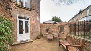Terrace/patio - The Gazebo (Kingston Upon Thames)