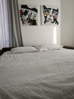 1 chambre, fer et planche Ă repasser, Wi-Fi, draps fournis
