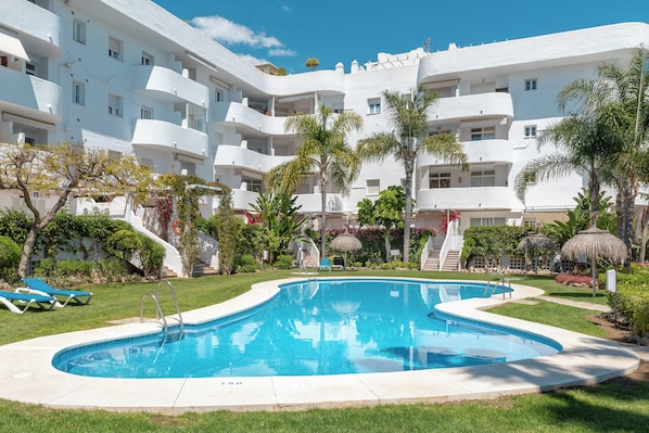 Pool - Stunning apartment on the Golden Mile (Marbella)