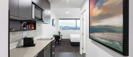Superior Queen Room | Private kitchenette | Fridge, microwave, stovetop, espresso maker