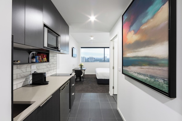 Superior Queen Room | Private kitchenette