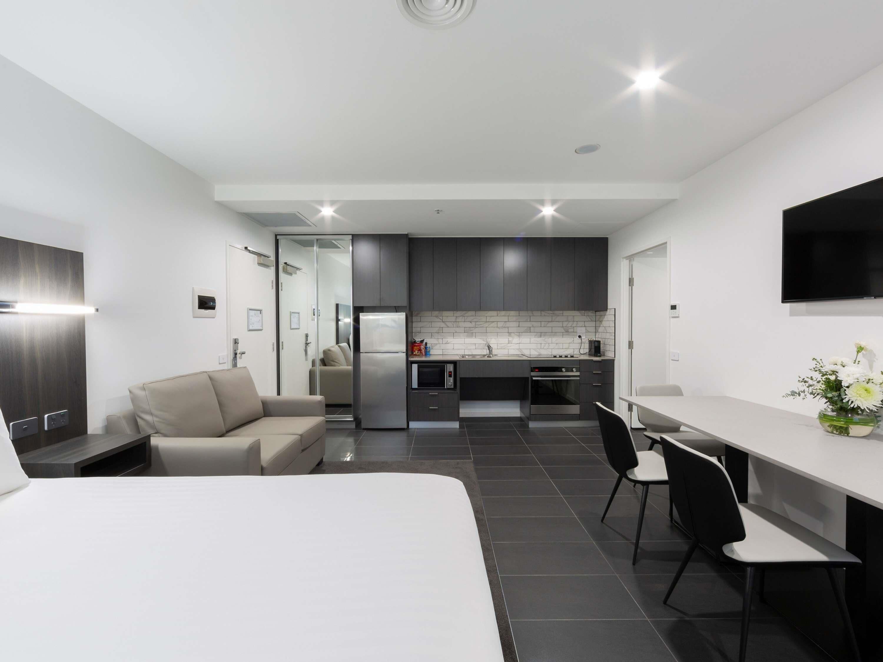 Pillowtop beds, minibar, in-room safe, desk