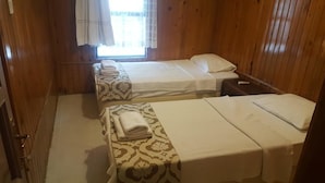 Quarto standard | 1 quarto, frigobar, cofres nos quartos, escrivaninha