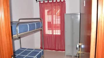 Twin kamer, gedeelde badkamer | Gratis wifi, beddengoed