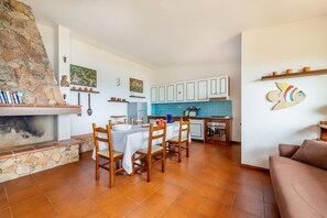 Interior - Villa Ametista with private pool and sea view (Costa Paradiso)