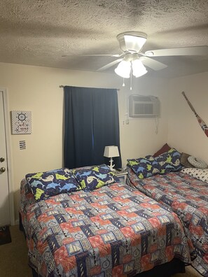 1 chambre, fer et planche à repasser, Wi-Fi