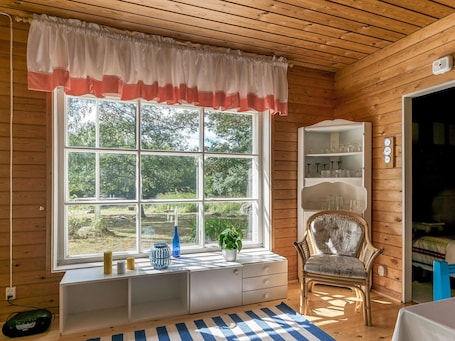 Interior. Lampaluodon punainen tupa by Interhome