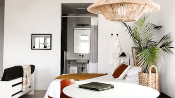 Egyptian cotton sheets, premium bedding, down duvets, pillow-top beds