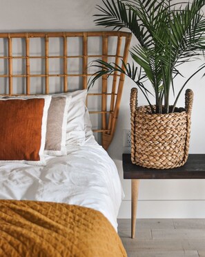 Egyptian cotton sheets, premium bedding, down duvets, pillow-top beds - Lokal Hotel Cape May (Cape May)